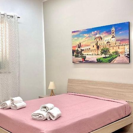 Locazione Breve Le Stanze Di Mandy Hotel Palermo Luaran gambar